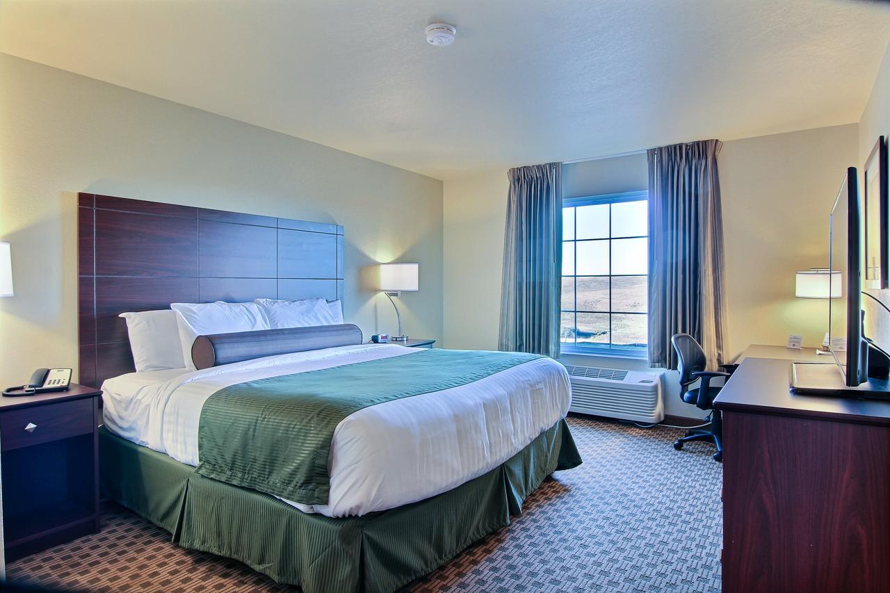 Cobblestone Hotel & Suites - マクック エクステリア 写真