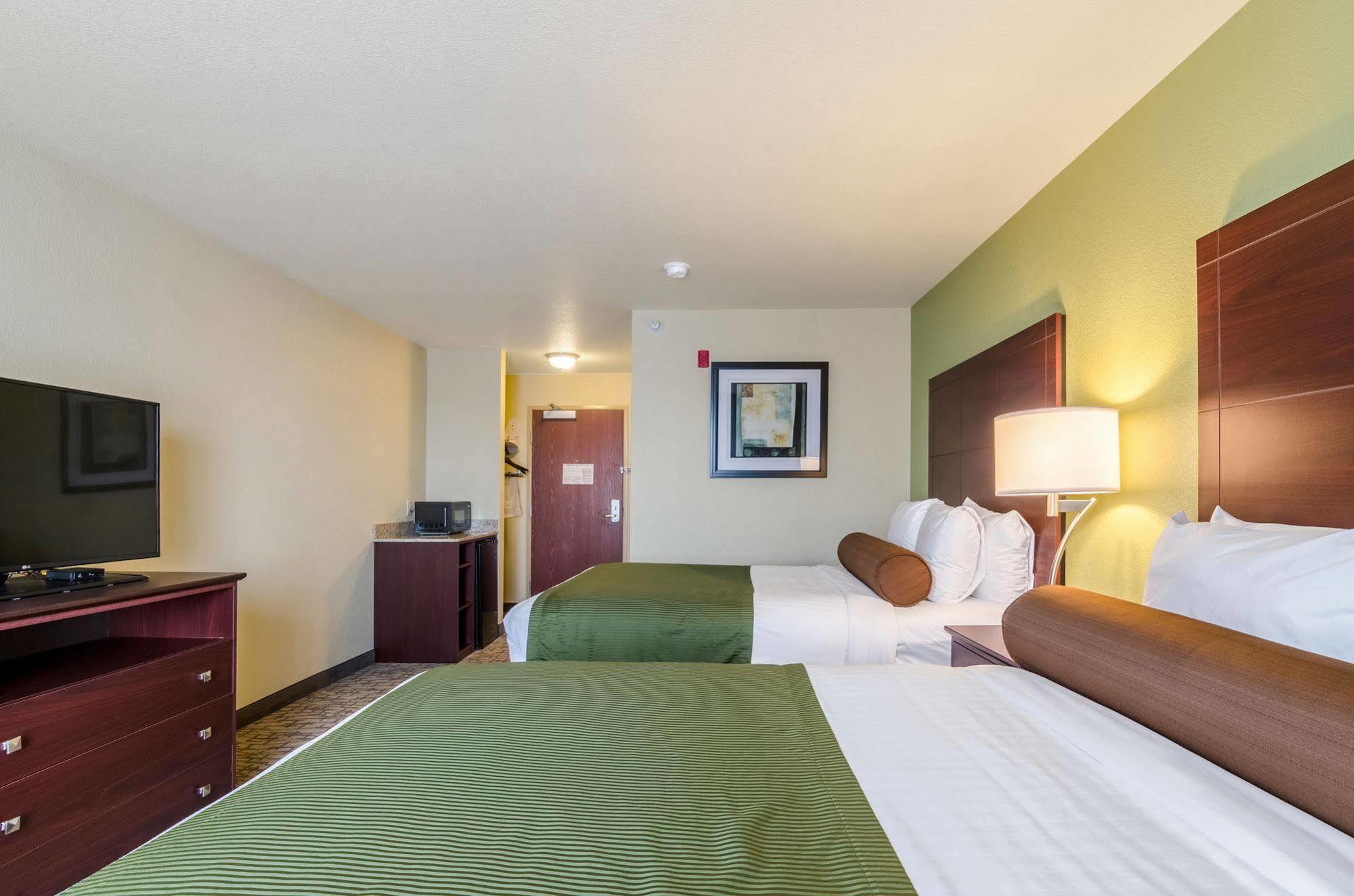 Cobblestone Hotel & Suites - マクック エクステリア 写真