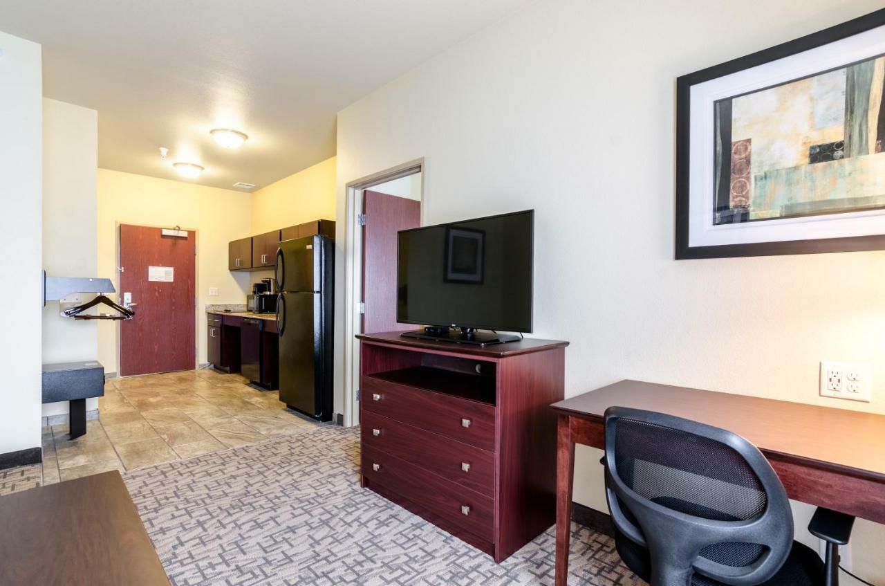 Cobblestone Hotel & Suites - マクック エクステリア 写真